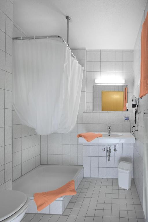 Hotel Weissach Am Neuenbuehl Room photo